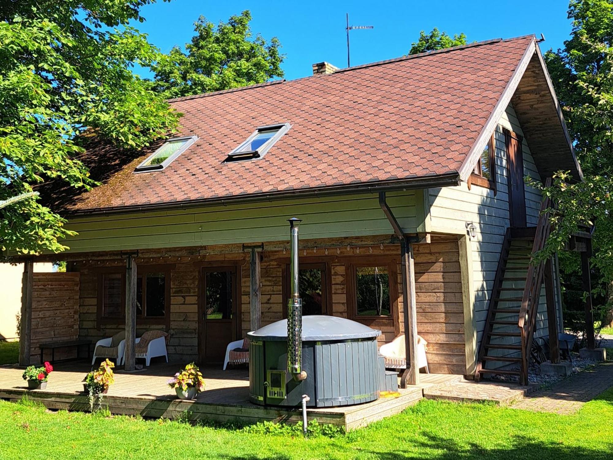 Viesu Maja "Ozolini" Vila Jurkalne Exterior foto